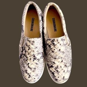 CUSHIONAIRE Women's Reena Comfort Quilted Sneaker | Snake Skin Print |Size‎ 8.5